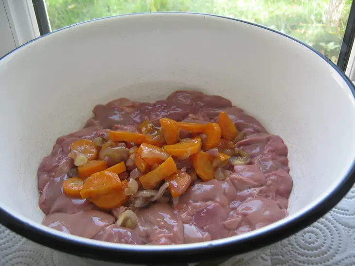 Паштет из куриной печени с яблочным повидлом: шаг 3
