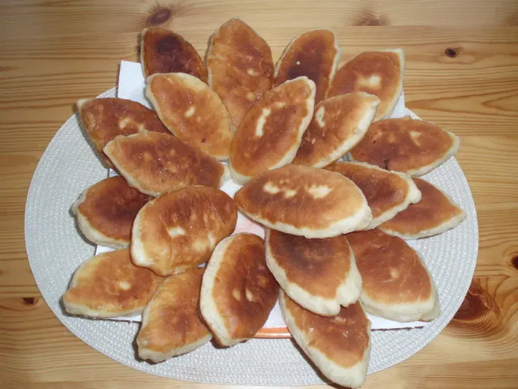 Жареные пирожки на кефире: шаг 4