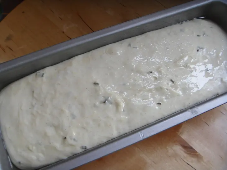 Хлеб с розмарином и картофельным пюре на биге: шаг 4
