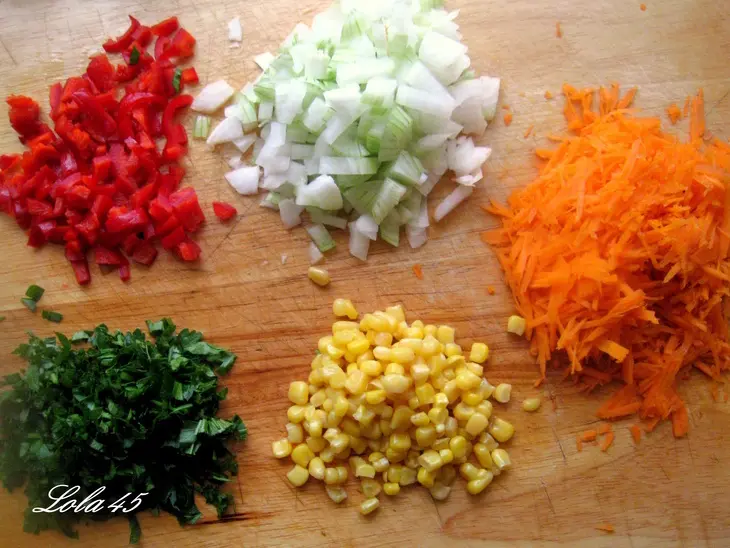 Разноцветные мясные кексы: шаг 4