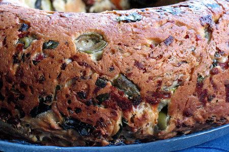 Пикантный пирог с оливками: шаг 3