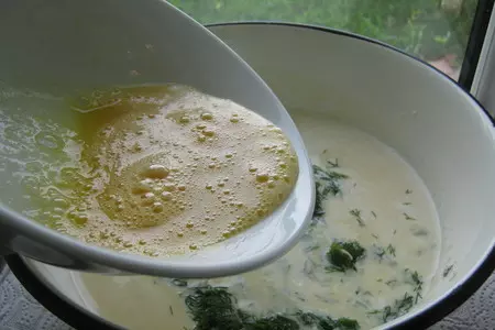 Оладьи с гороховым пюре и луковым конфитюром.: шаг 3