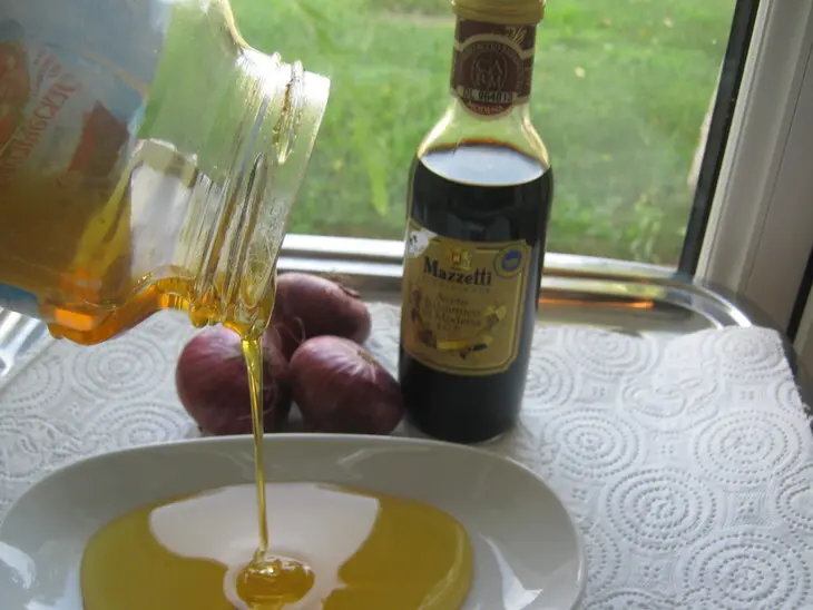 Оладьи с гороховым пюре и луковым конфитюром.: шаг 4