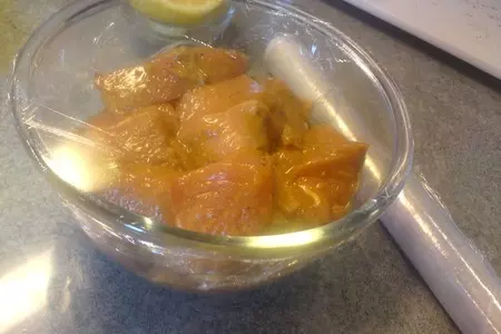 Индейка с пряным яблочным соусом с гарниром из яблок и гороховым пюре: шаг 3