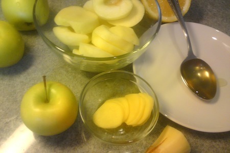 Индейка с пряным яблочным соусом с гарниром из яблок и гороховым пюре: шаг 4
