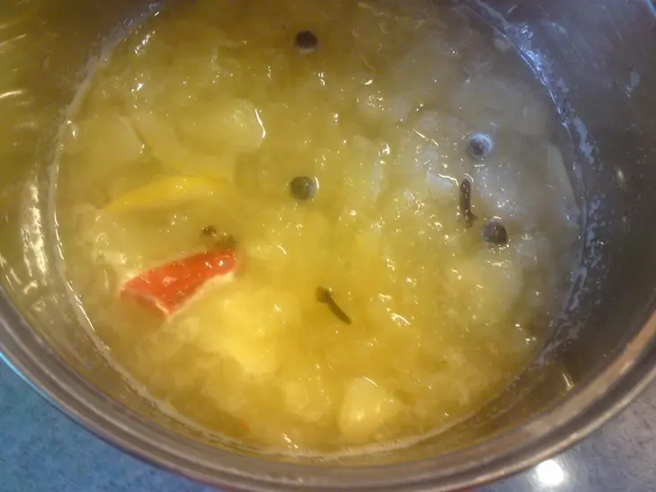 Индейка с пряным яблочным соусом с гарниром из яблок и гороховым пюре: шаг 5