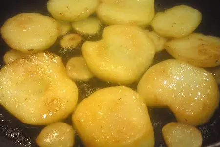 Индейка с пряным яблочным соусом с гарниром из яблок и гороховым пюре: шаг 7