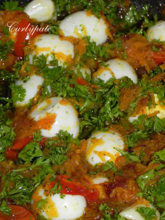 Яйца, маринованные с овощами: шаг 3