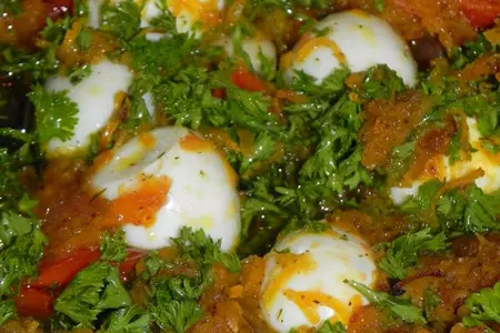 Яйца, маринованные с овощами: шаг 3