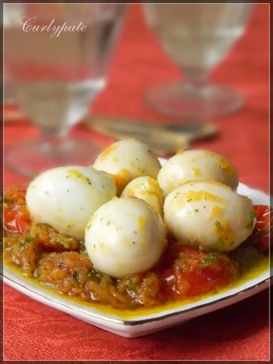 Яйца, маринованные с овощами: шаг 4