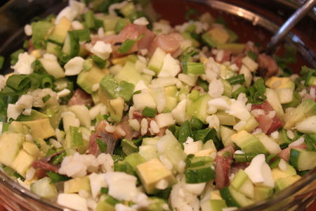 Сытный салатик с сельдью, рисом и авокадо.: шаг 4