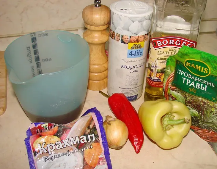 Куриный рулет с белыми грибами и брусникой: шаг 14