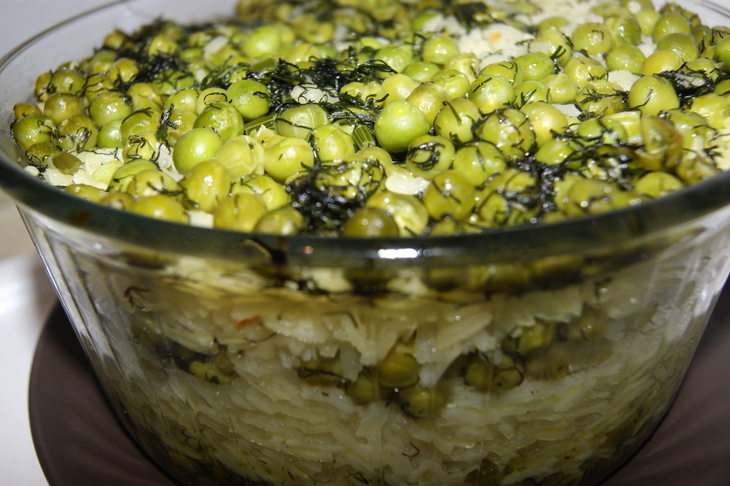 Рыба-меч(γαλεός)с соусом из маслин и ароматный рис с зелёным горошком: шаг 2