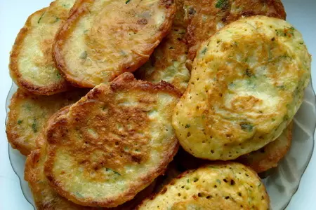 Закусочные кексы из огурцов с сыром, зеленью и кунжутом + оладьи из огурцов: шаг 6