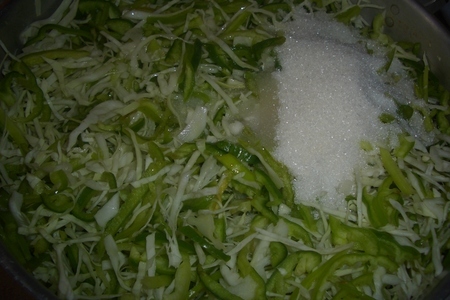 Салат из капусты с болгарским перцем (консервация): шаг 4