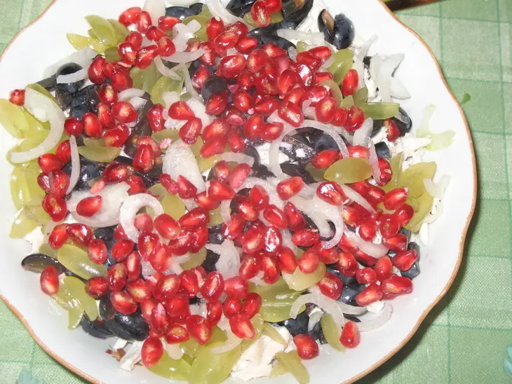 Пестрый салат с курочкой: шаг 5