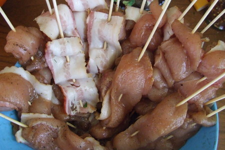 Домашние шашлычки из свинины, курицы и креветок: шаг 4