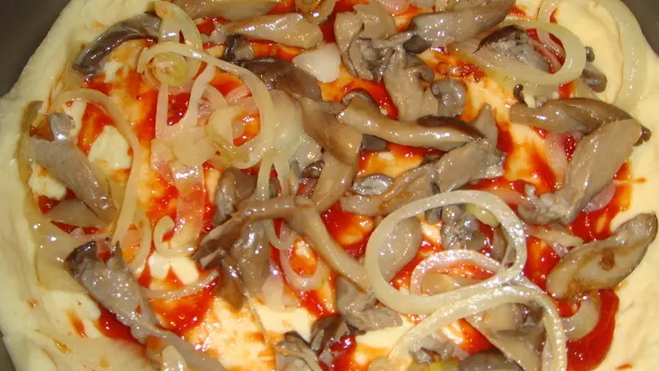 Пицца картофельная с курицей и грибами: шаг 3