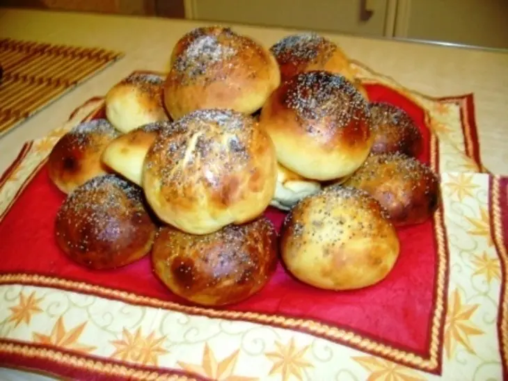 Булочки с маком: шаг 1