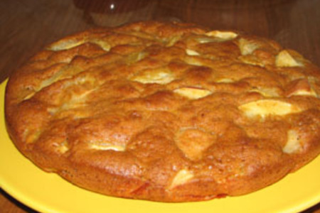 Пирог с медом и яблоками: шаг 3