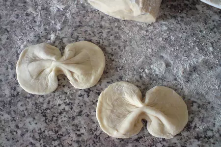 Вареники с клубникой: шаг 6