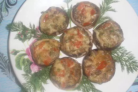 Фаршированные шампиньоны: шаг 3