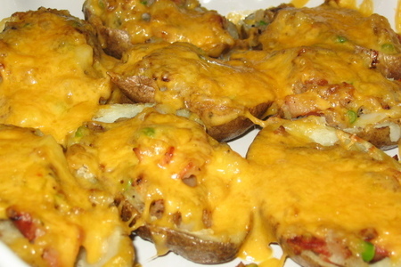 Картофельные шкурки с беконом и сыром: шаг 1