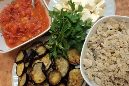 Запеканка из баклажанов с вареным мясом: шаг 1