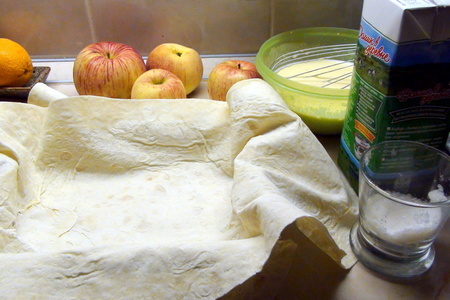 Быстрый пирог из лаваша с яблоками, изюмом и виноградом «гости на пороге».: шаг 1
