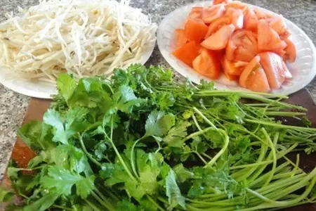 Креветки и кальмары в дружбе с овощами: шаг 6