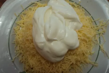 Карп, запеченный под сырным соусом: шаг 2