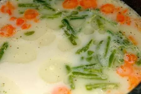Кокосовый суп с тунцом и морепродуктами: шаг 4