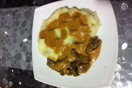 Говядина в розовом соусе: шаг 3