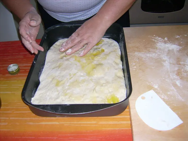 Двойная пицца с хамоном и свежим инжиром: шаг 5