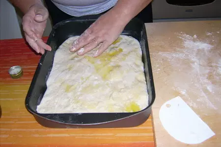 Двойная пицца с хамоном и свежим инжиром: шаг 5