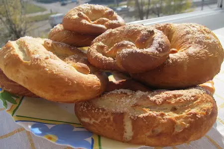 Брецель (brezel) — немецкий крендель к пиву по баварски и по швабски: шаг 13