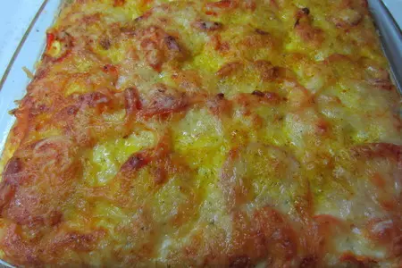 Картофельная запеканка с грибами, фаршем, помидорами и сыром: шаг 8