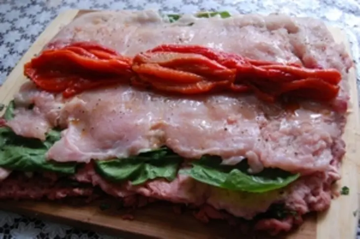 Мясной рулет "трио": шаг 8