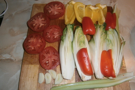 Говядина  с цикорием и помидорами: шаг 9
