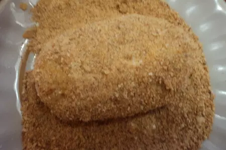Котлеты из трески с ароматным маслом.: шаг 3
