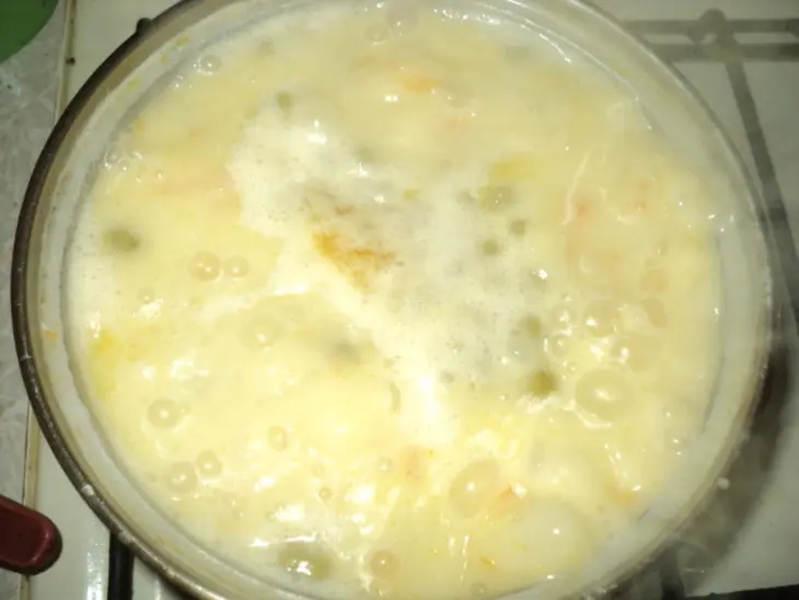 Сырный суп с зеленым горошком: шаг 7
