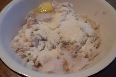 Рыбные котлеты с сыром: шаг 2