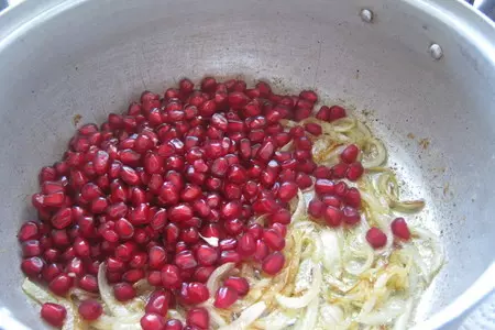 Плов с тыквой , корочкой газмах и гранатовым "соусом" ( бораны плов).: шаг 4