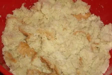 Шарлотка с черноплодной рябиной: шаг 3