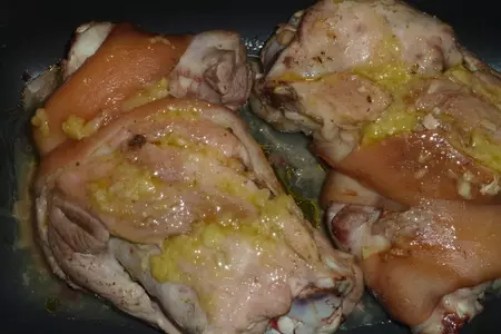 Запеченная рулька с капустой и брамбораками (   vepřové koleno se zelím na českých a bramborakami ): шаг 6
