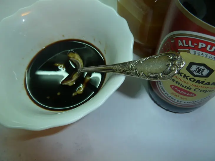 Запеченная рулька с капустой и брамбораками (   vepřové koleno se zelím na českých a bramborakami ): шаг 7