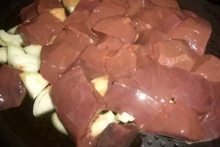 Вареники с печенью и капустой в соусе "для любимых мужчин" (дуэль): шаг 2