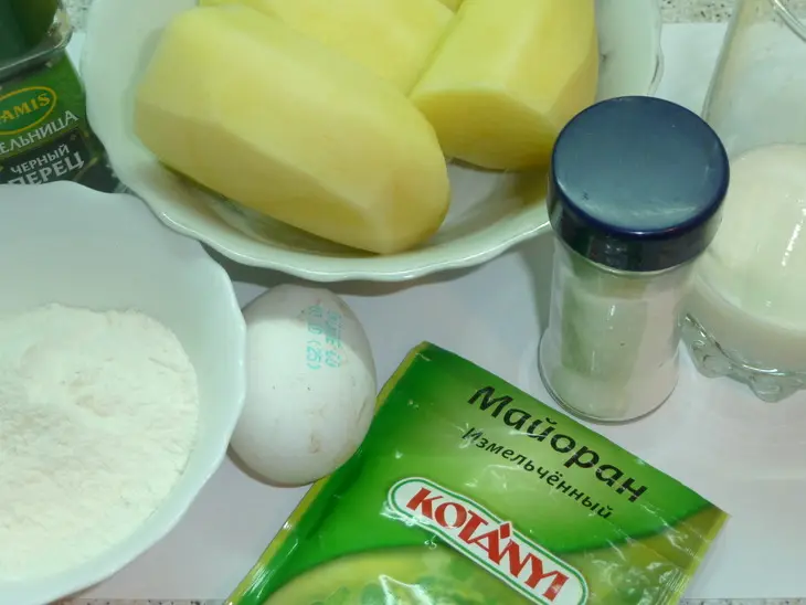 Запеченная рулька с капустой и брамбораками (   vepřové koleno se zelím na českých a bramborakami ): шаг 13