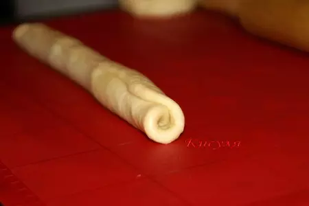 Необычный пирог с тройной начинкой и яблоками: шаг 14