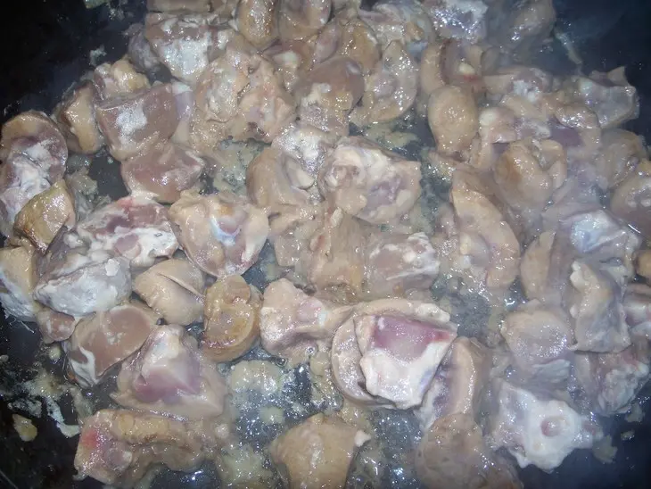 Английский пирог с говядиной, почками и грибами ("english steak &amp; kidney pie").: шаг 8